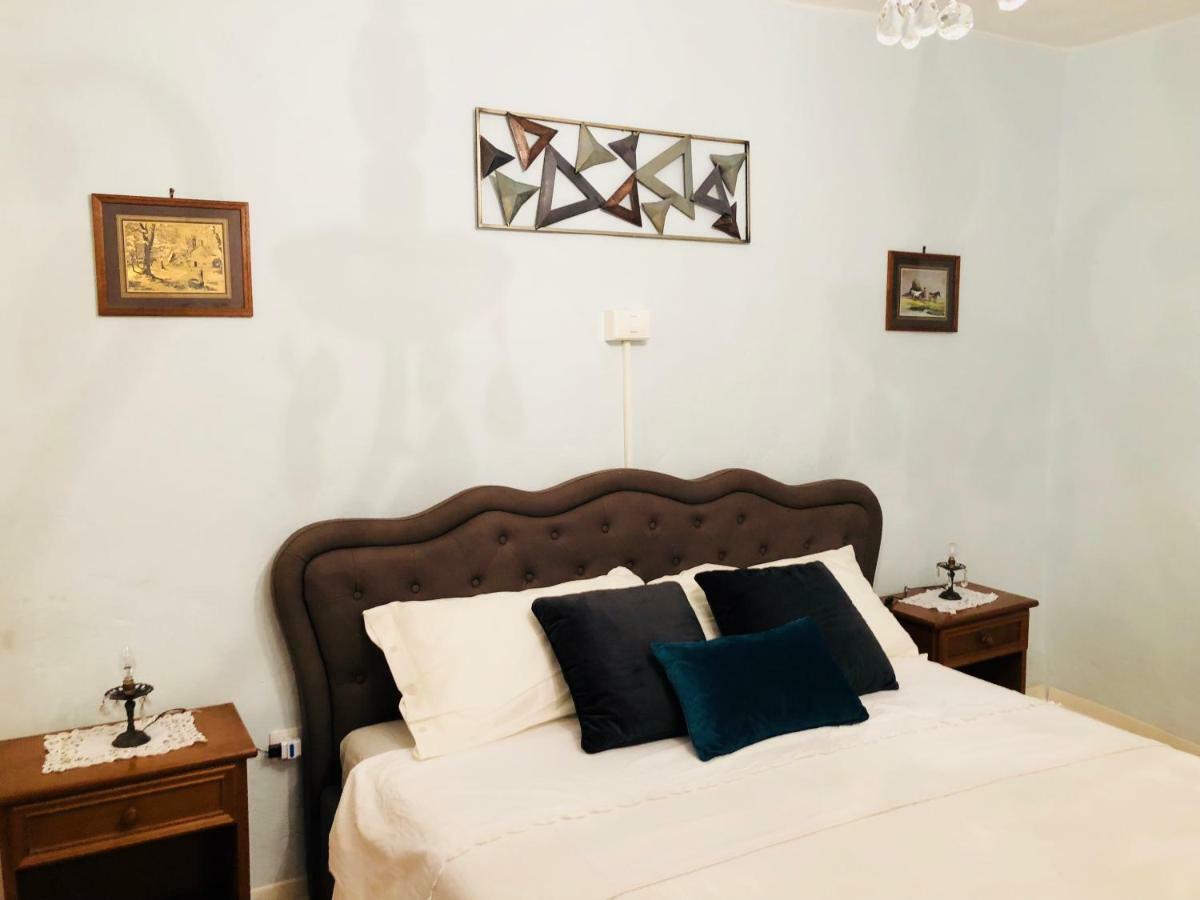 Una Pausa Te Per L'Anima - Casa Vacanza กอร์โตนา ภายนอก รูปภาพ
